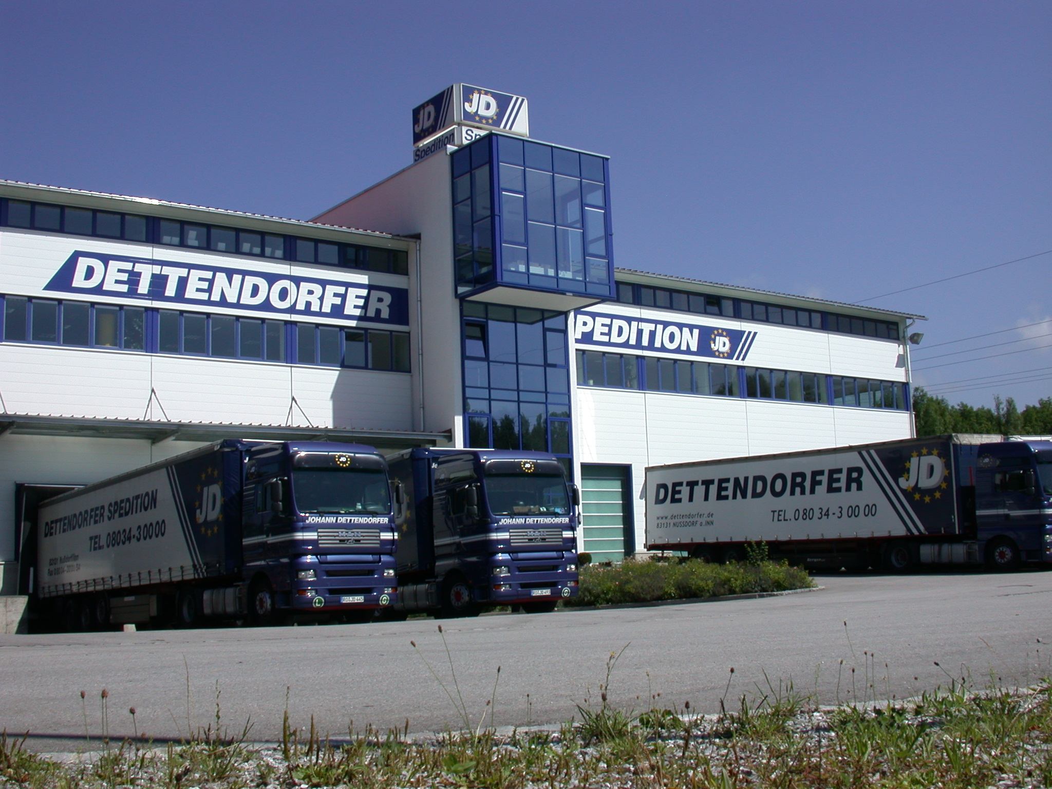 building-dettendorfer-spedition-with-truck-3 (1)